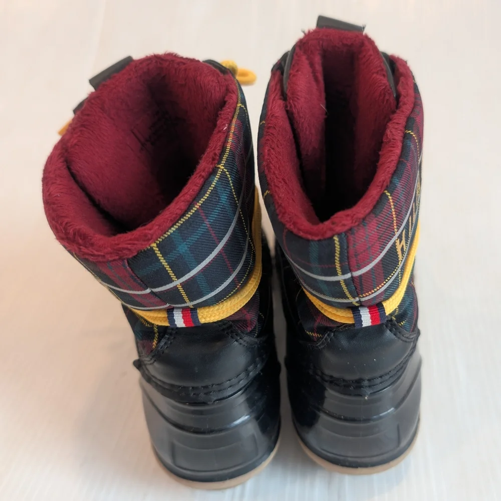 TOMMY HILFIGER Hessa Women's Black and Red Plaid Duck Boots Size 7